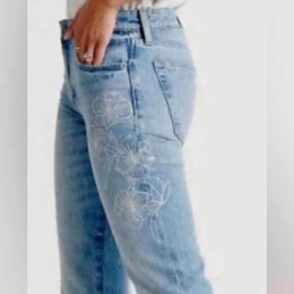 Lucky Brand | Sienna slim boyfriend floral embroidered blue jeans size 24 - Picture 5 of 12